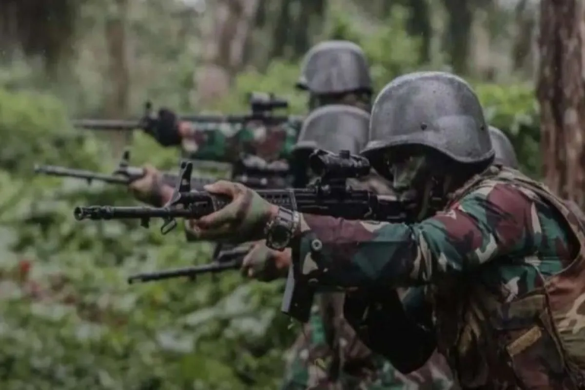 Koops TNI  Bakutembak dengan OPM di Distrik Sinak Papua Tengah