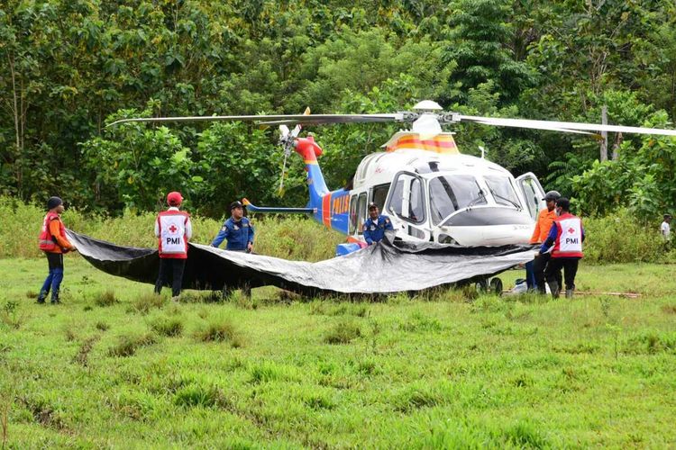 Keadaan Makin Tak Terlendali, Polda Gorontalo Kirim Helikopter untuk Evakuasi Korban Longsor di Tulabolo